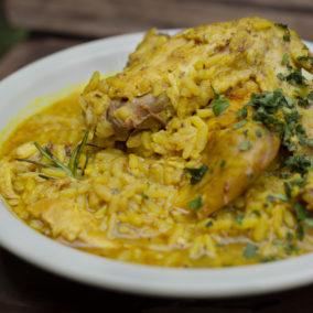 Olla de pollo con arroz