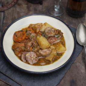 Olla de chorizo con papas